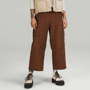 NWOT Lululemon Light Utilitech Brown Cargo Pocket High-Rise Crop Pants Size S